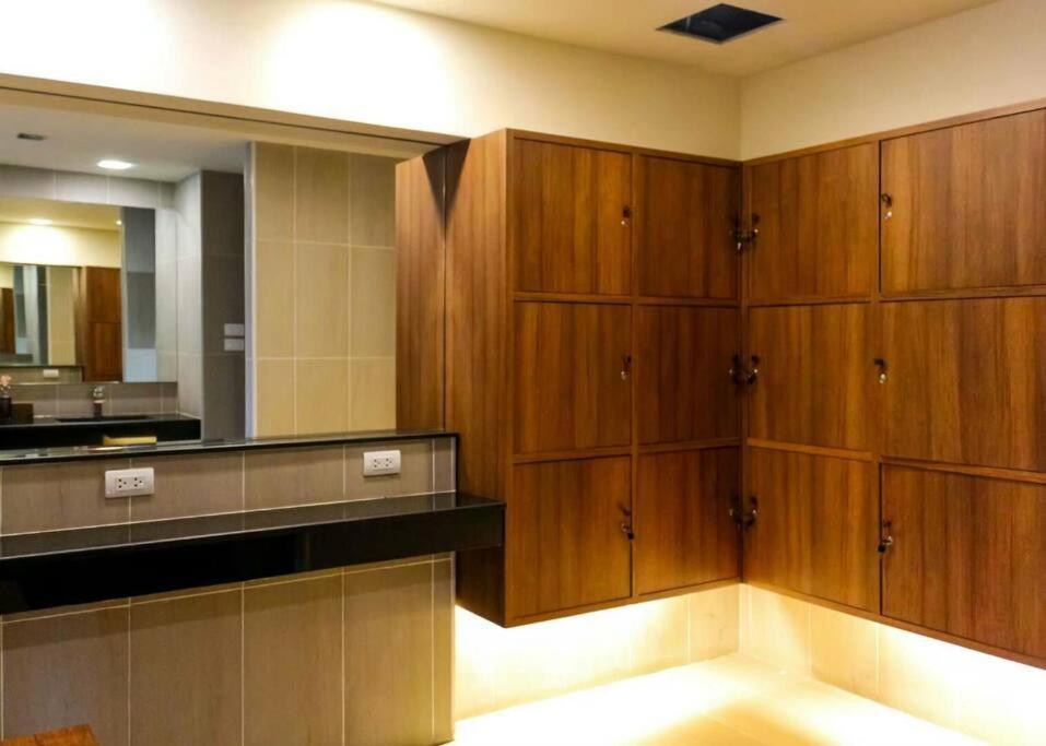 Rooftoppool#sauna#gym#best Location Intown#luxury *